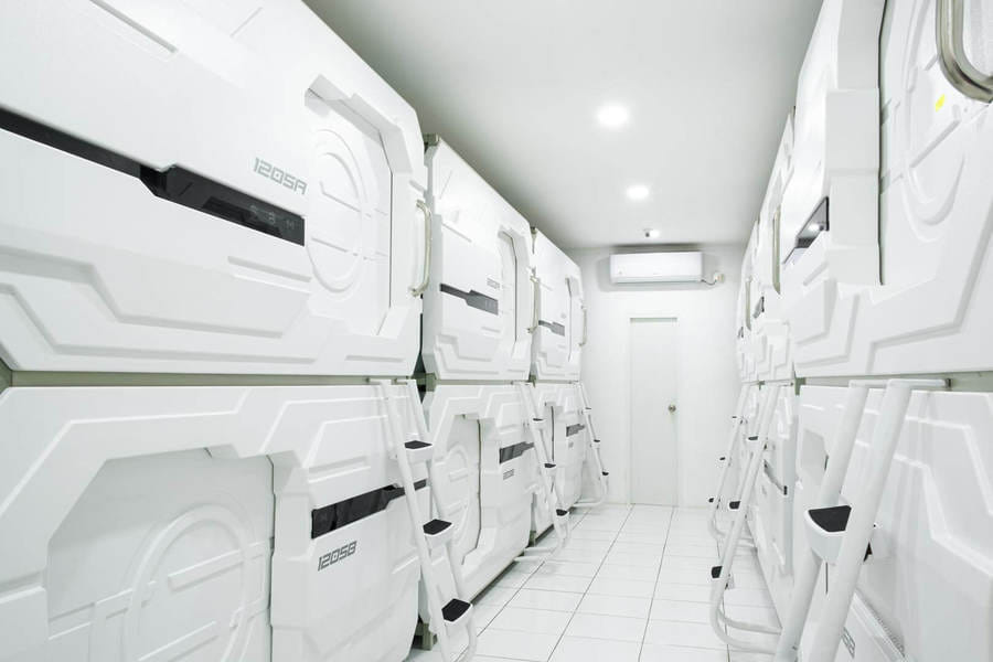 RedDoorz Hostel near Taman Puring