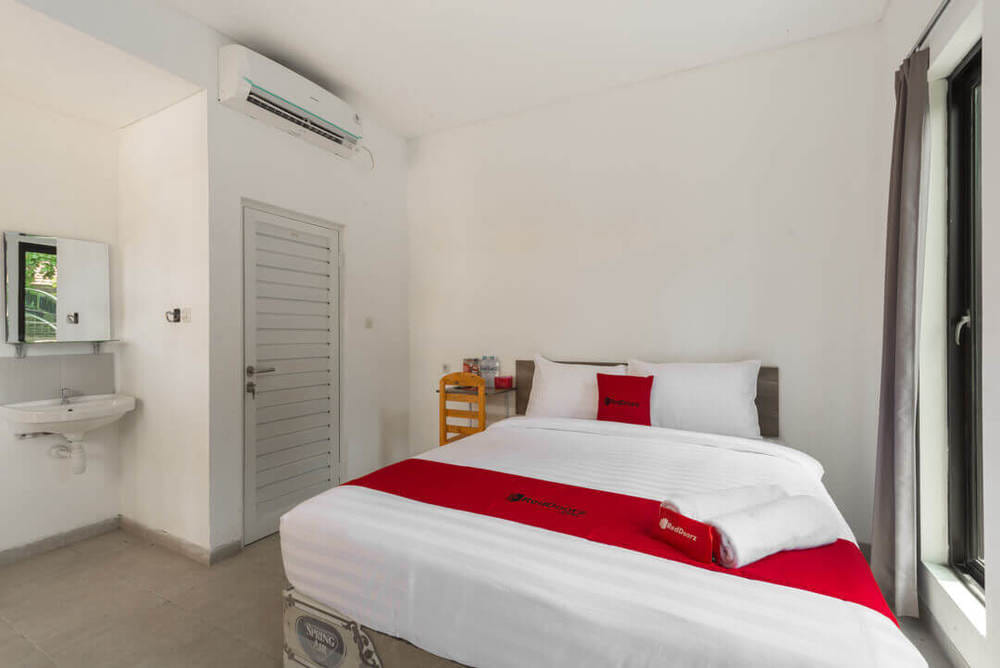 RedDoorz Premium