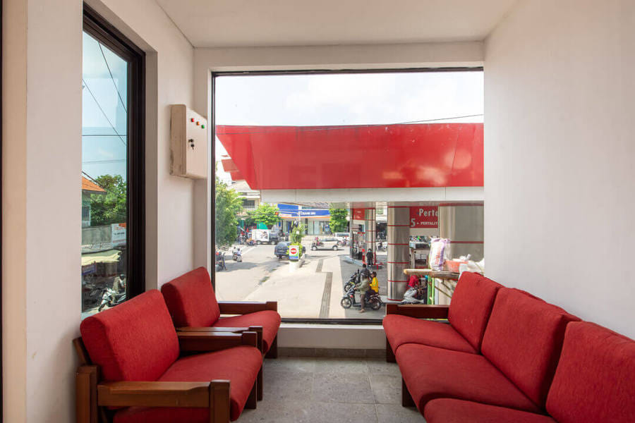 RedDoorz near Kaza Mall Surabaya