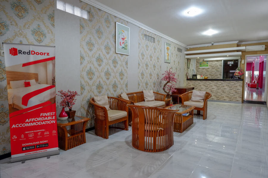 RedDoorz near MT Haryono Semarang