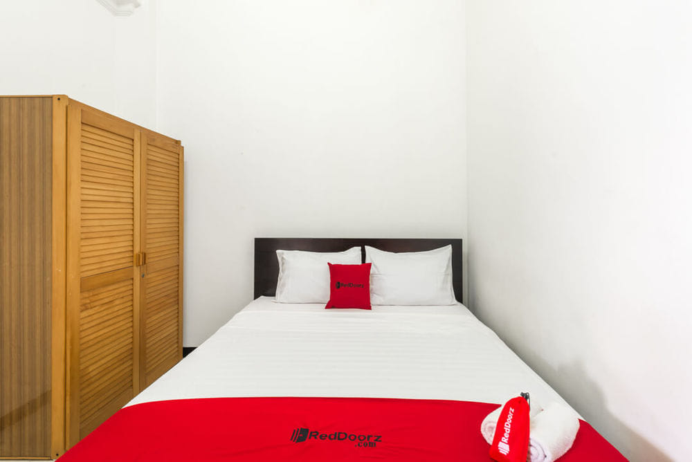 RedDoorz Room
