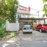 RedDoorz near Widya Mandala University