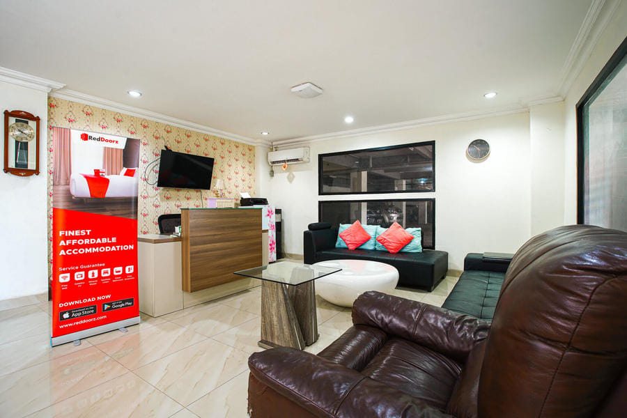 RedDoorz Near Palembang Trade Center 3