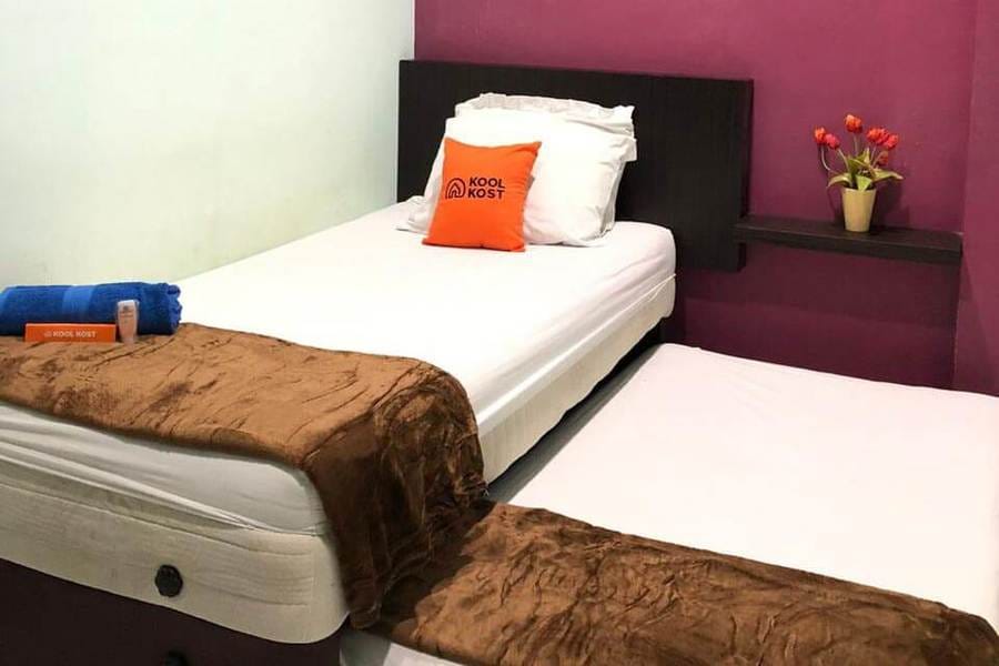 KoolKost Syariah near Tunjungan Plaza 2