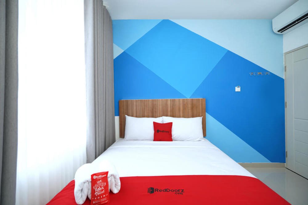 RedDoorz Room