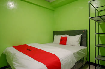 RedDoorz @ Jalan Gatot Subroto Semarang