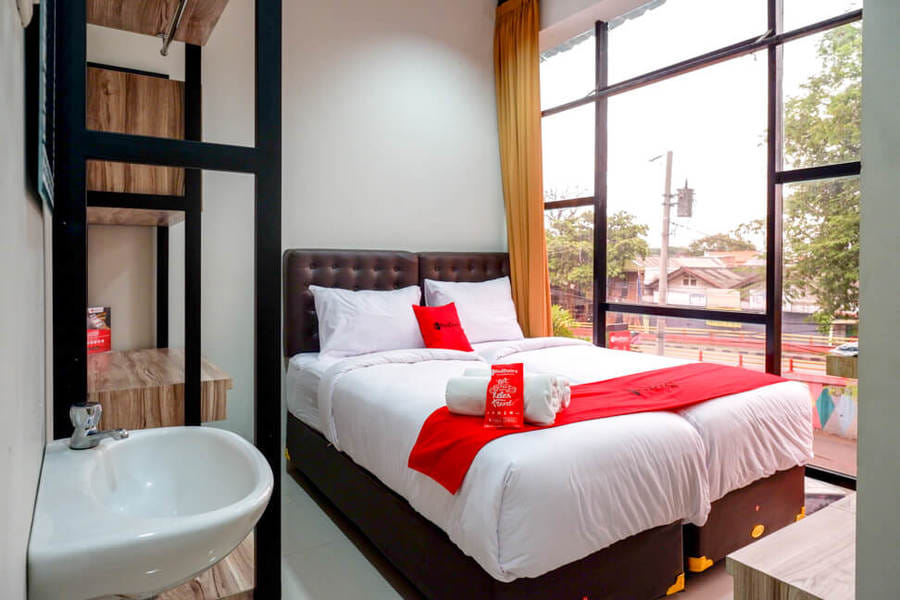 RedDoorz @ Jalan Kartini Semarang