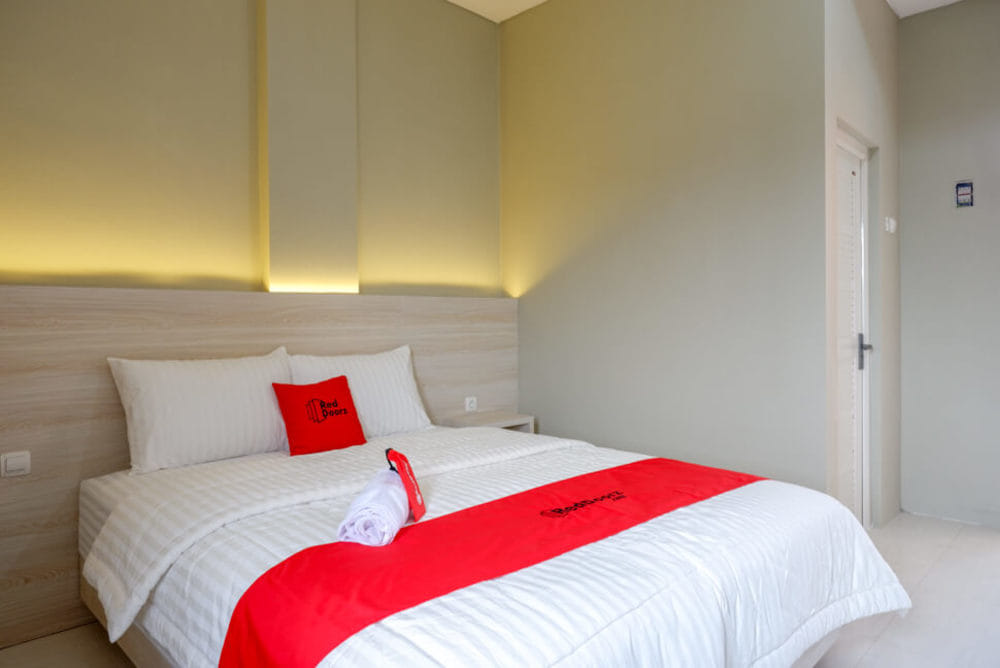 RedDoorz Room