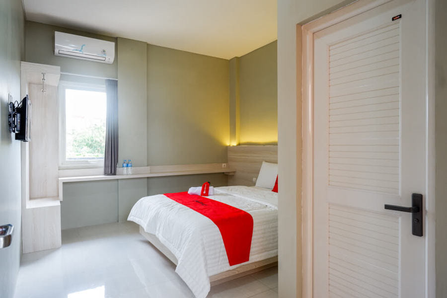 RedDoorz Syariah near PRPP Marina Semarang