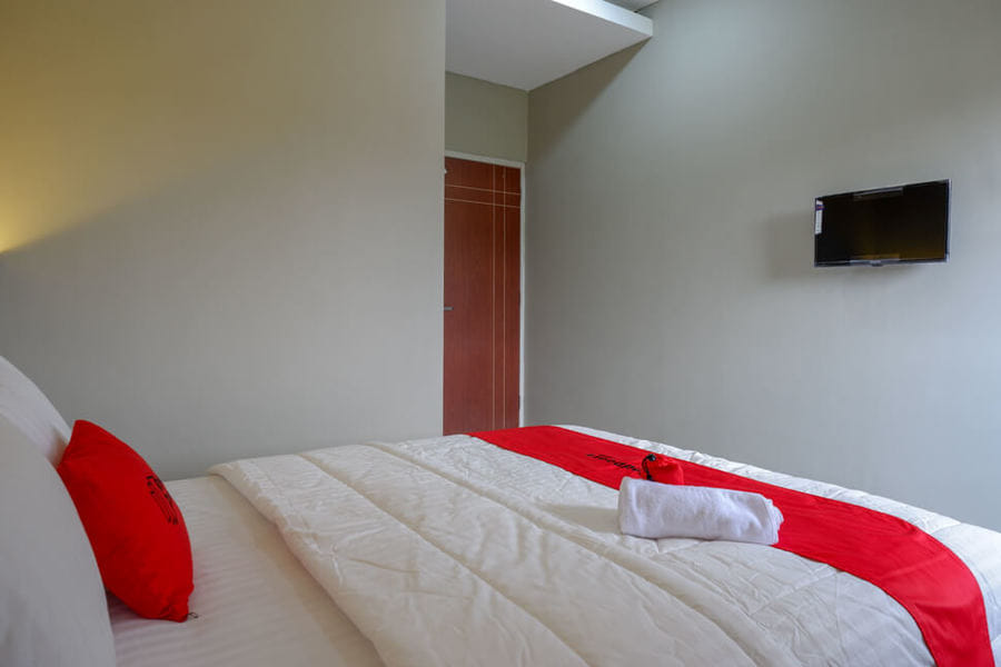 RedDoorz Syariah near PRPP Marina Semarang