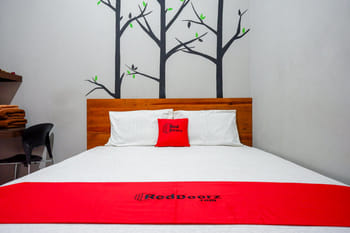 RedDoorz near Jogja Expo Center 2