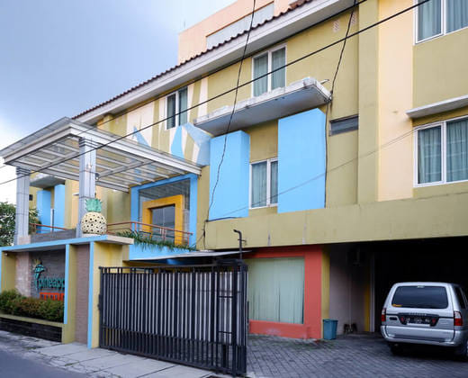 Pineapple Mansion Solo RedPartner near RS JIH Solo