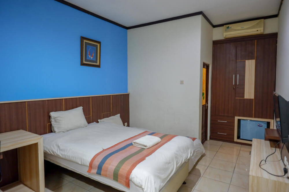 SALE Room