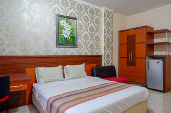 Pineapple Mansion Solo RedPartner near RS JIH Solo