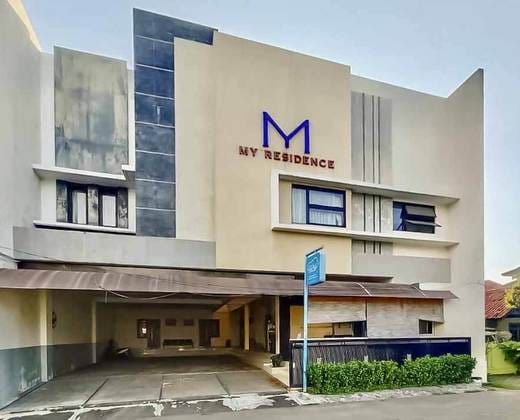 RedDoorz Plus near Cirebon Super Block Mall 2