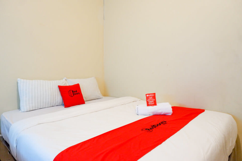RedDoorz Room