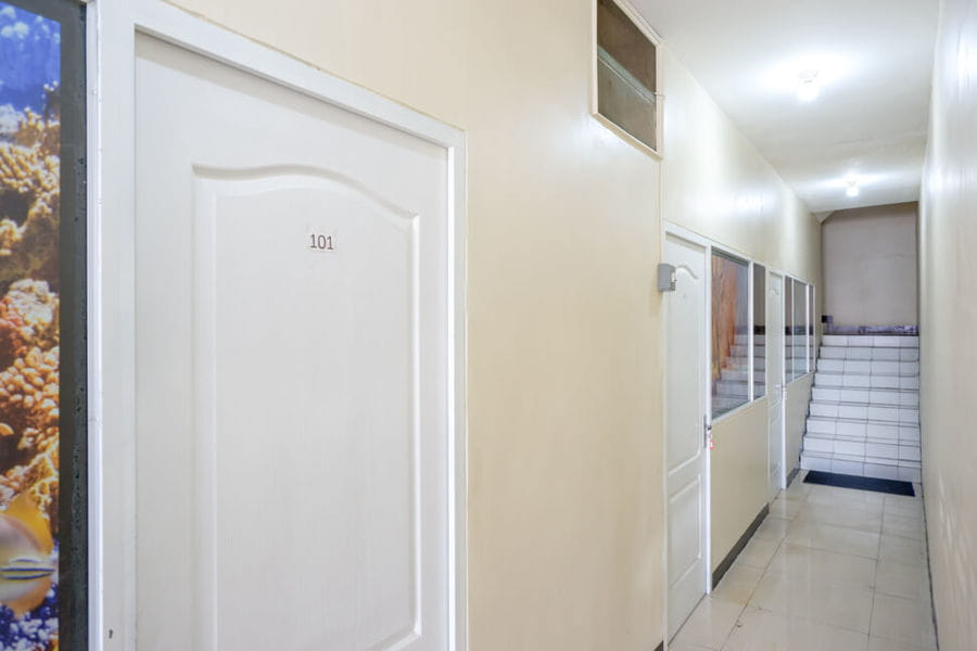 RedDoorz near Universitas Diponegoro Semarang 2