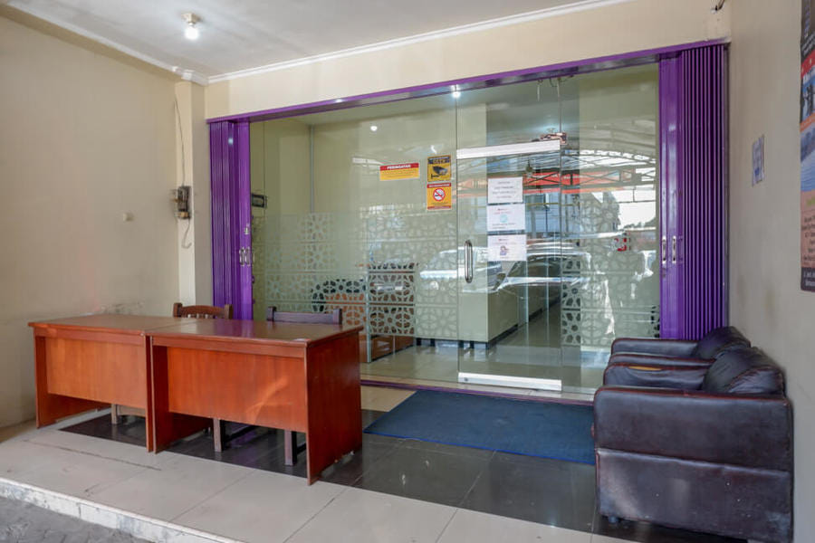 RedDoorz near Universitas Diponegoro Semarang 2