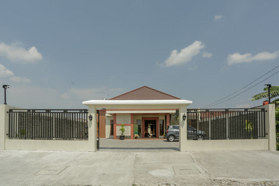 IDR Green Guest House Syariah RedPartner