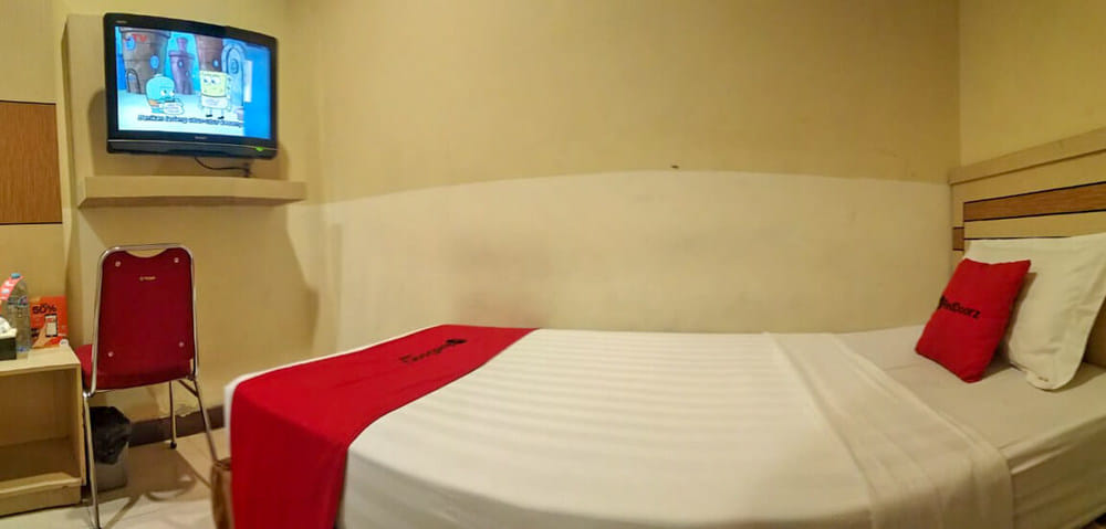 RedDoorz Single Room