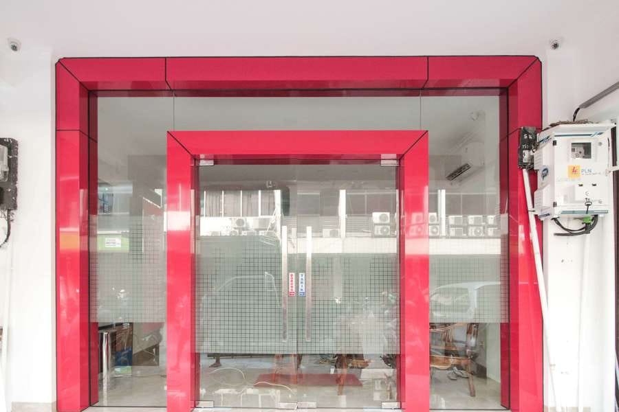 RedDoorz @ Ruko ITC Roxy Mas 