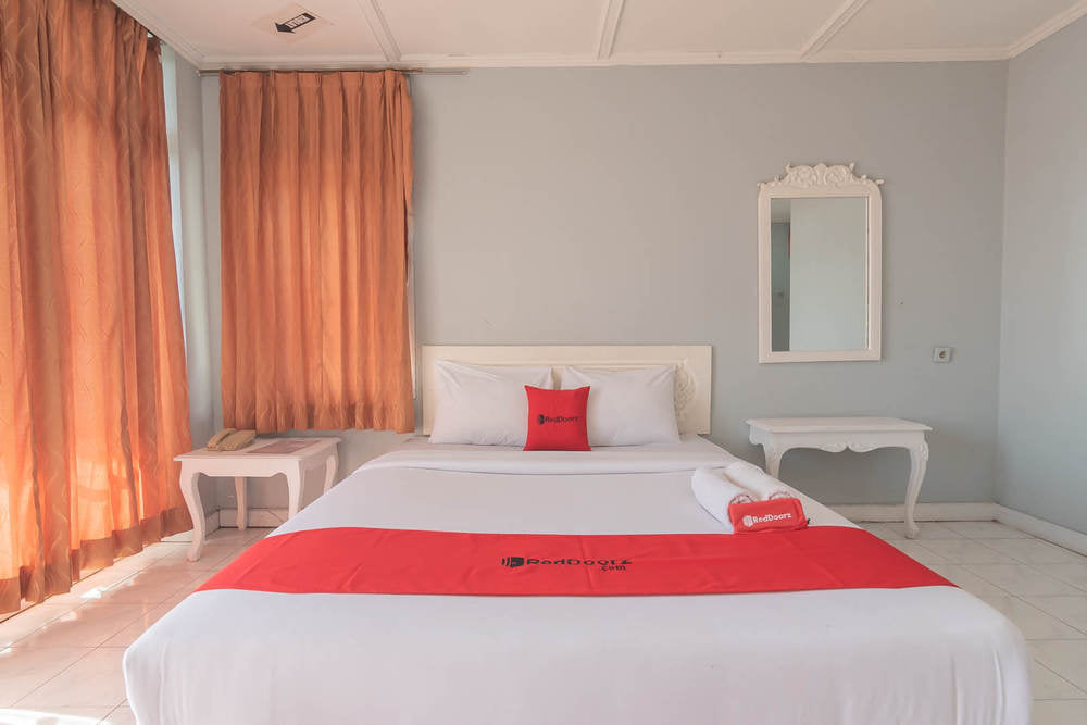 RedDoorz Room