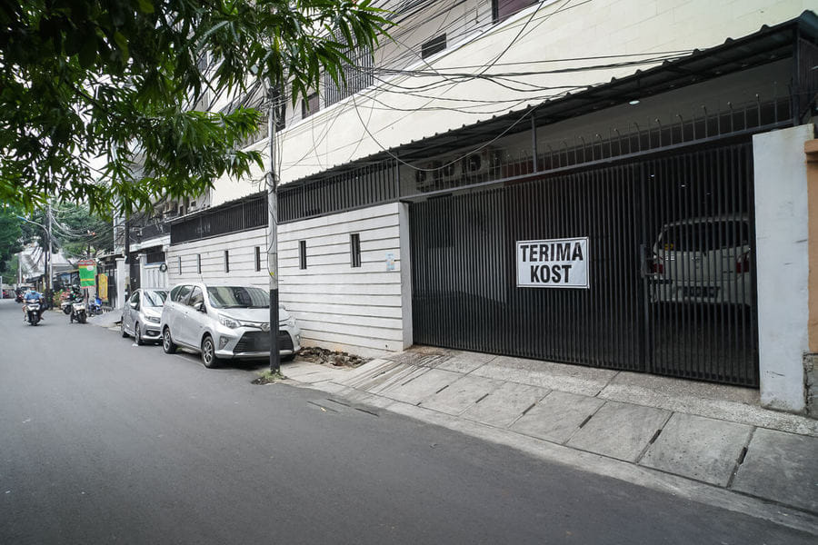 KoolKost near Universitas BINUS Anggrek