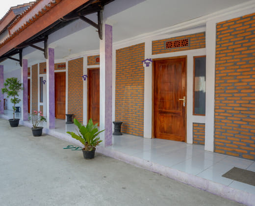RedDoorz near Goa Jatijajar 2