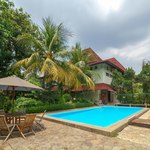 RedDoorz Plus near Kemang Raya
