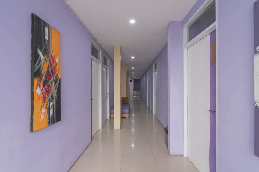 RedDoorz @ Gatot Subroto Street Bandung 3