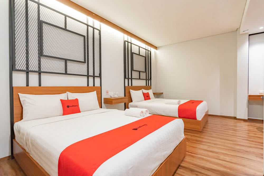 RedDoorz Family Room