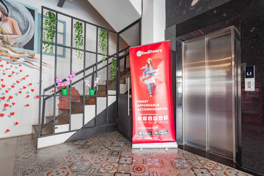 RedDoorz Plus @ Doorman Guest House