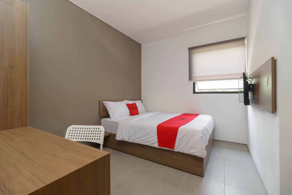 RedDoorz Room