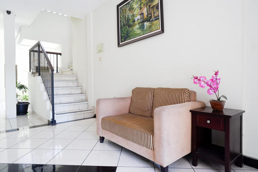 RedDoorz Jalan Sriwijaya near Polda Jateng