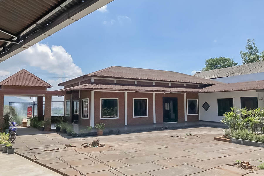 RedDoorz Resort near Darajat Garut