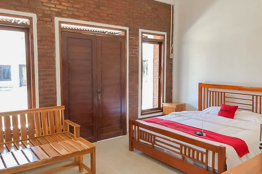 RedDoorz Resort near Darajat Garut