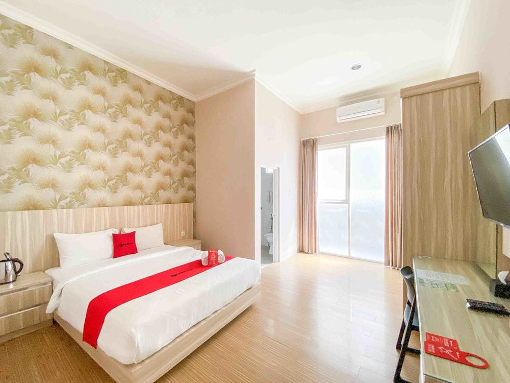 RedDoorz Premium