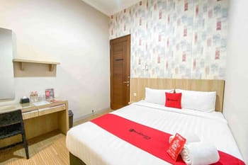 RedDoorz Syariah near Universitas Negeri Malang