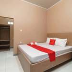 RedDoorz Syariah near Siloam Hospitals Bulak Kapal
