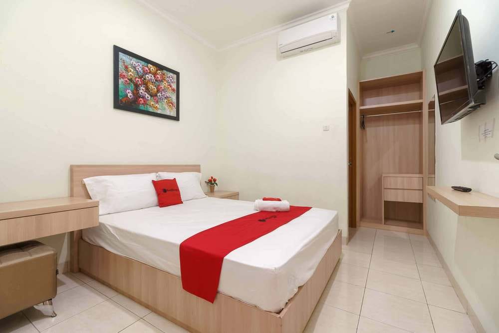 RedDoorz Room