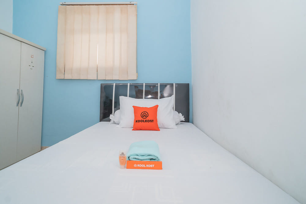 Single room with Sharing Bathroom