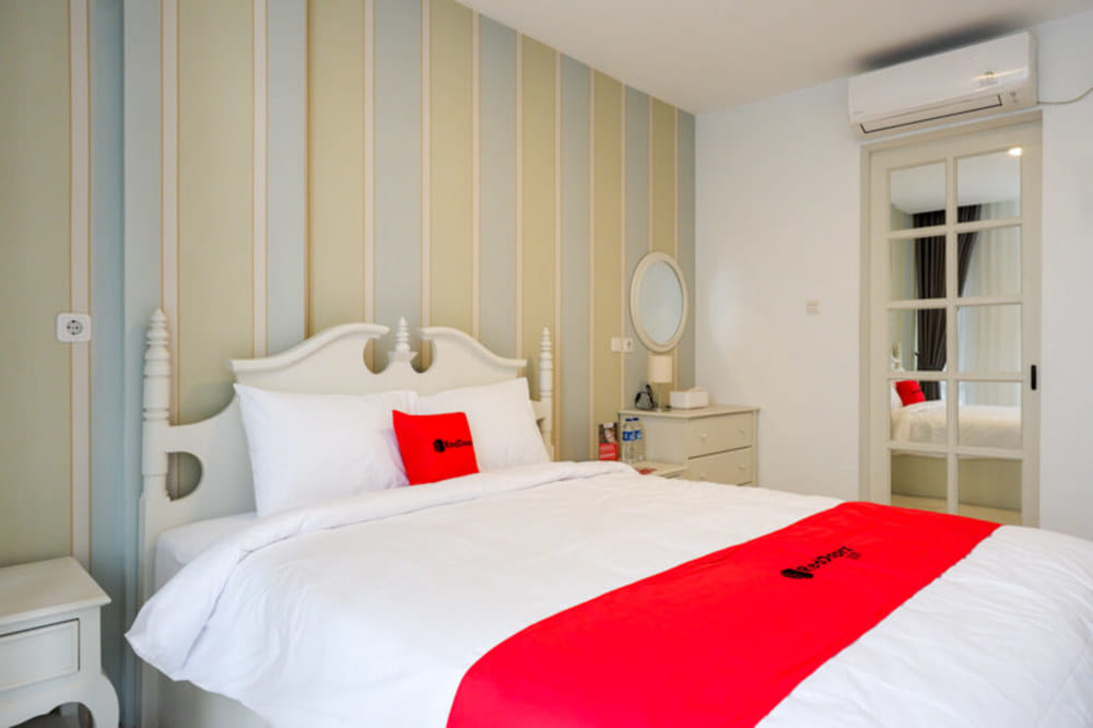 RedDoorz Room