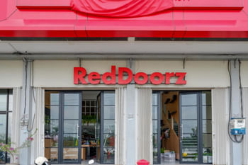 RedDoorz Plus @ Madukoro Raya Semarang
