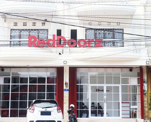 RedDoorz @ Jalan Tanjung Blitar