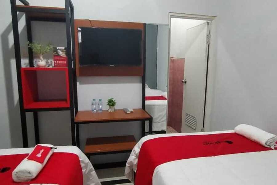 RedDoorz Plus near Alun Alun Sumenep