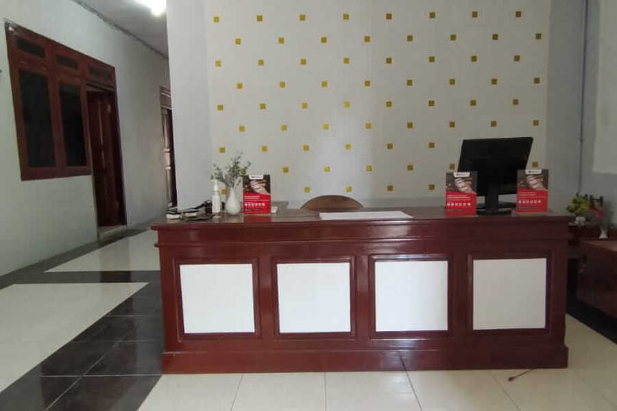 RedDoorz Plus near Alun Alun Sumenep