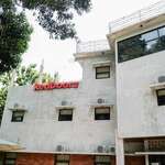 RedDoorz near Trans Studio Mall Cibubur 3