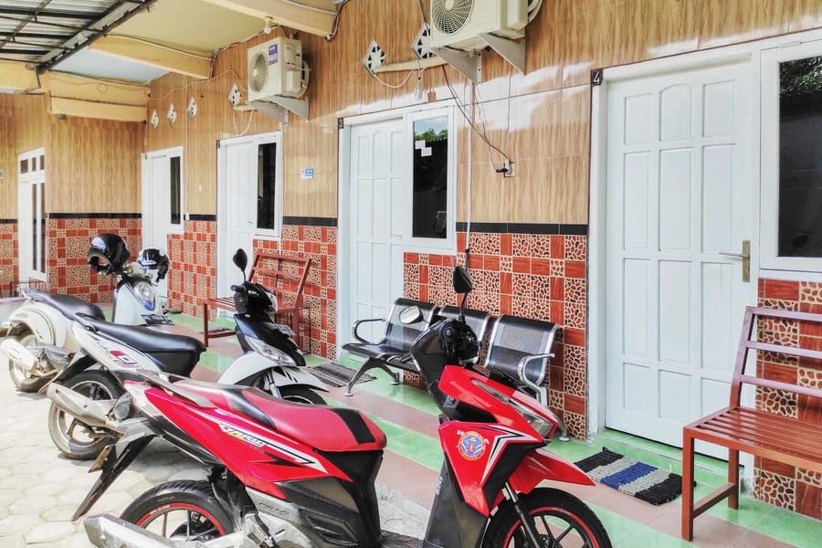 Queen Asri RedPartner