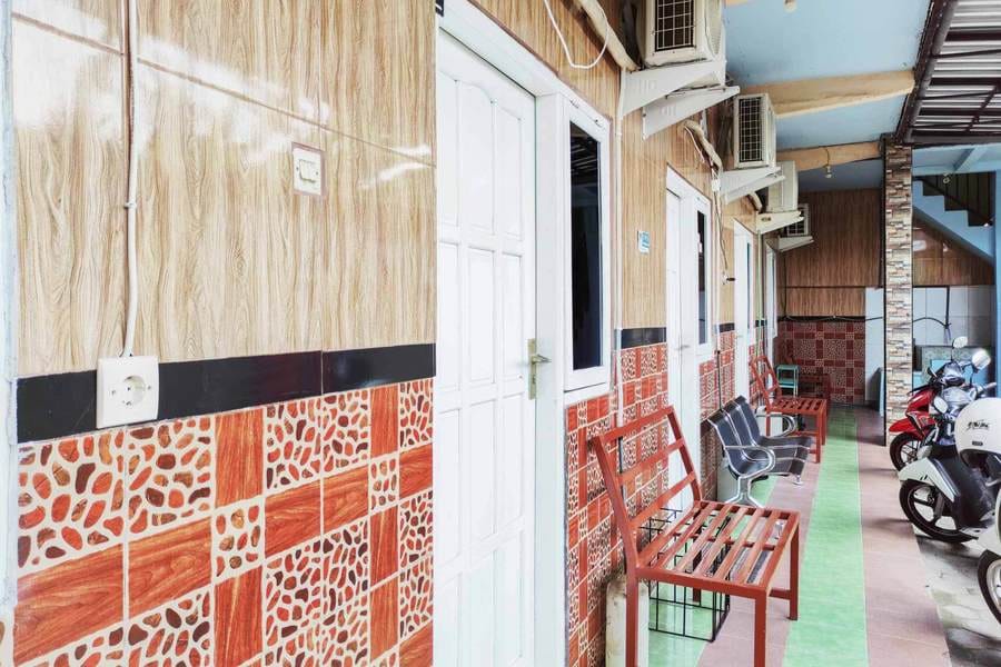 Queen Asri RedPartner