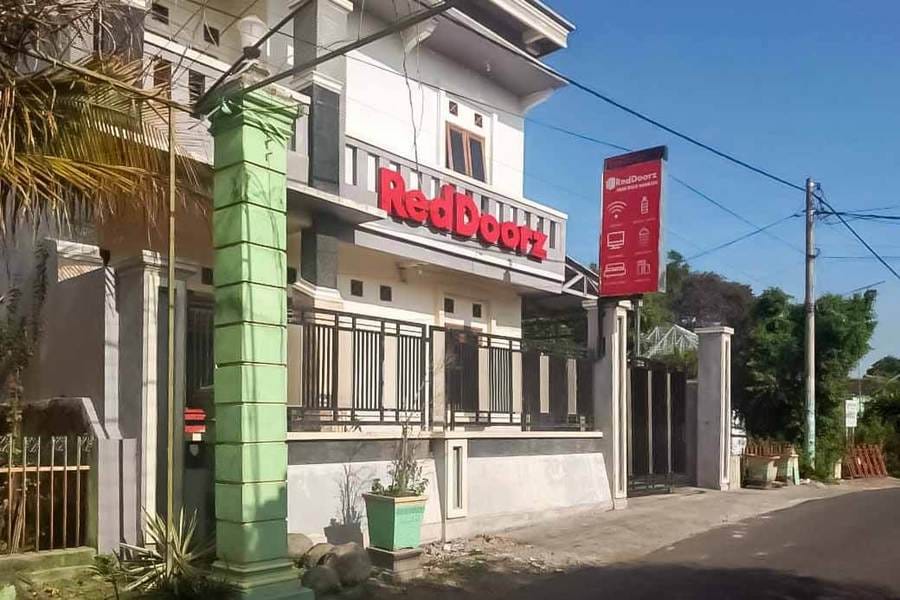 RedDoorz near RSUD Nganjuk